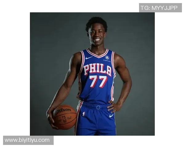 埃奇库姆自信满满精准把握得分机会展现出色表现