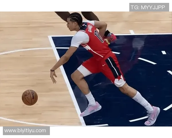 小哈达威火力全开14投8中砍下23分3篮板三分球11投7中展现实力 小哈达威火力全开14投8中砍下23分3篮板三分球11投7中展现实力