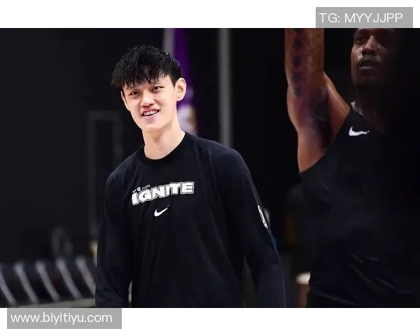 曾凡博缺席比赛引发热议球迷质疑篮网表现与退票问题